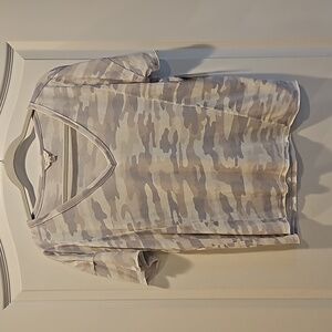 NWT Lucky Brand Los Angeles Camouflage Camo V Neck Tee T-Shirt Womens Small